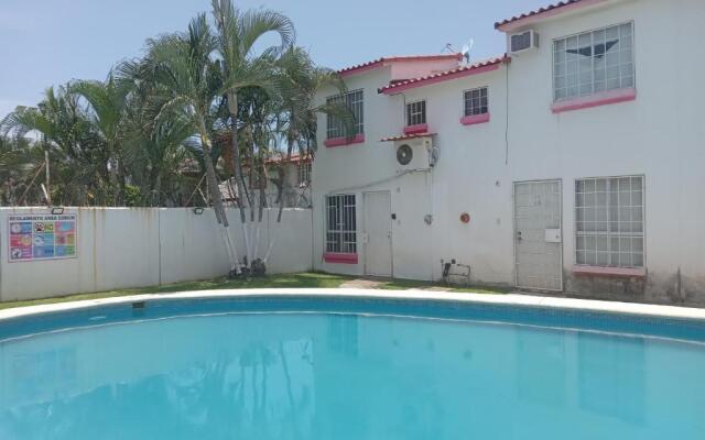 Condominio La Duquesa, Bonita alberca, casi en la puerta, WIFI, Agradable, Tranquilidad