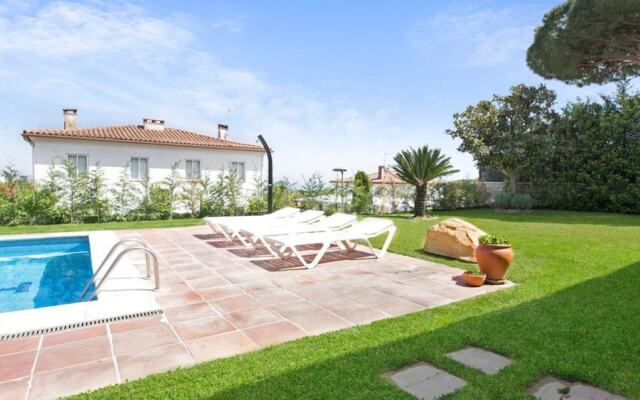 Apartment - 2 Bedrooms with Pool - 107156