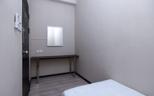 Lm Residence by OYO Rooms