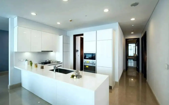 Two-bedroom Executive Serviced Apartment Oakwood Suites La Maison