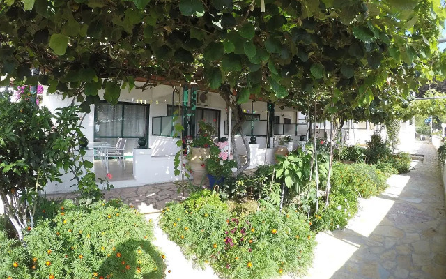 Andromaches Holiday Apartments