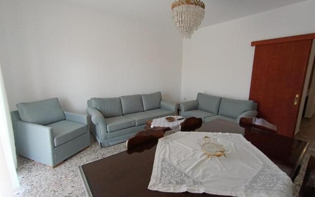 Kostas Maria Apartment 109m2 1st Floor