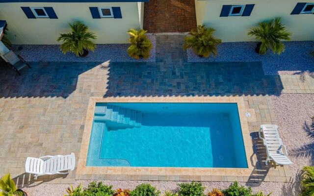 Great Cozy Comfortable Central 2BR 2BA w Pool
