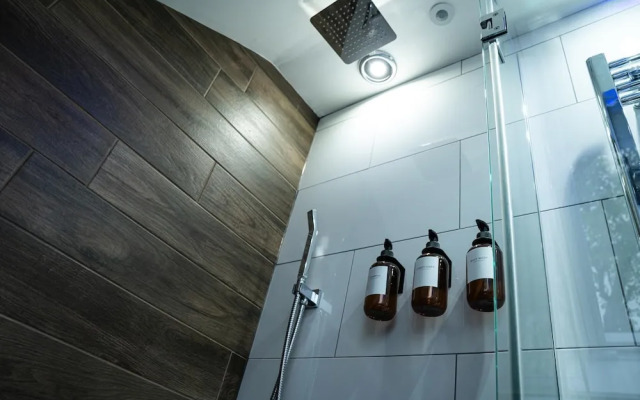 Chestnut Retreat a Stunning Annex Apartment