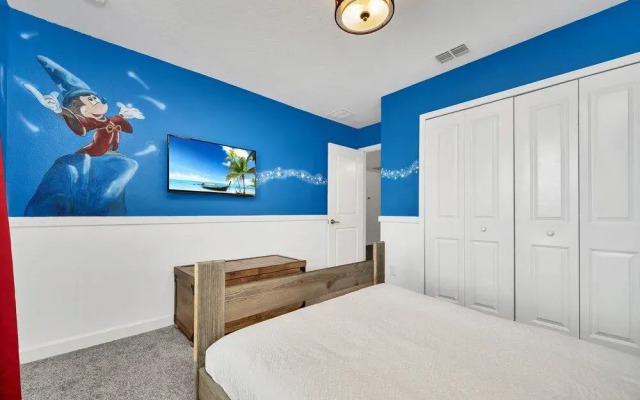 Gorgeous, Modern Home W/private Pool!