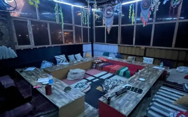 The Dreamcatcher room’s & cafe