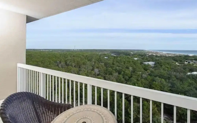 Tops'l 1008 Lockoff 3 Bedroom Condo by RedAwning