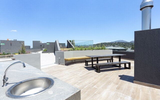 Newlands Peak Aparthotel