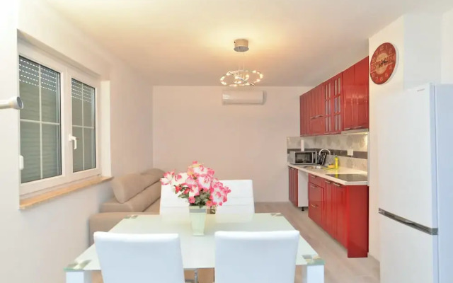 Apartment 1739