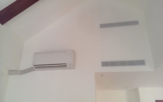Sunlax B&B