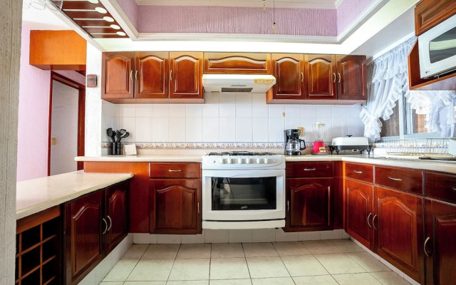 Playa Azul Apt with Sea views & Pool