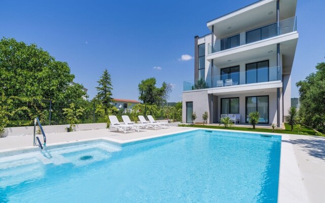 Modern Villa in Bibinje With Terrace