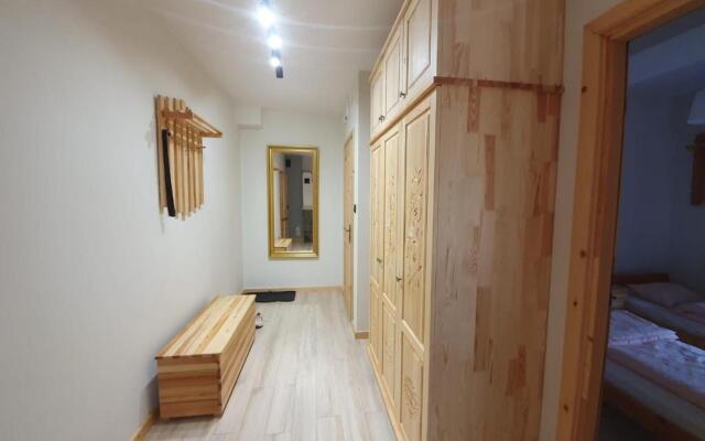 Apartament Willa Hrube parter z tarasem i kominkiem