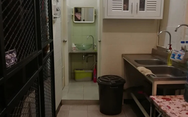 Sip N' Camp - Hostel