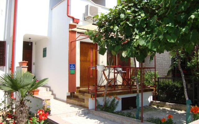 Apartments Pero