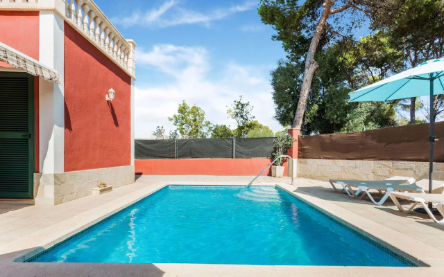 Villa in Tolleric With Private Pool