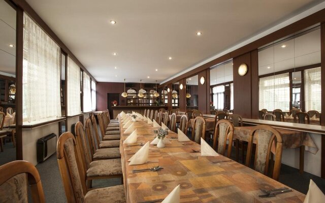 Parkhotel Skalní město