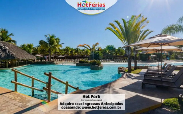 Náutico Flat Caldas Novas, com 1 dia de acesso ao Náutico Praia Clube - Hotférias