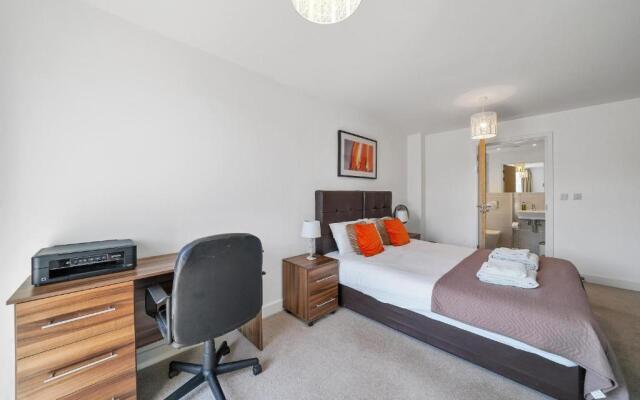 Kennet House Superior Serviced Apartment by Ferndale