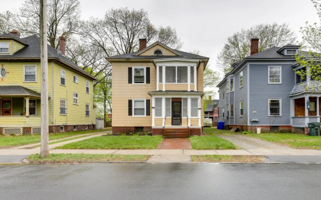 Springfield Vacation Rental Near MCM Springfield!