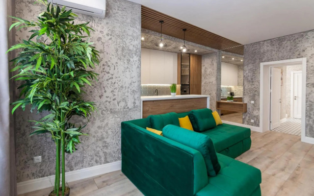 Royal VIP Apartment on Pidmurna 24