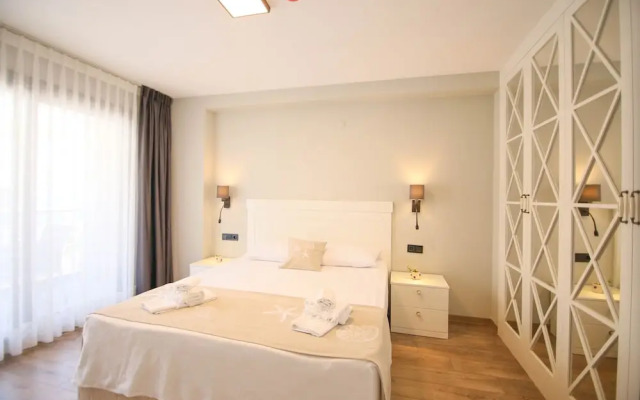 Krem Marin Suits Otel