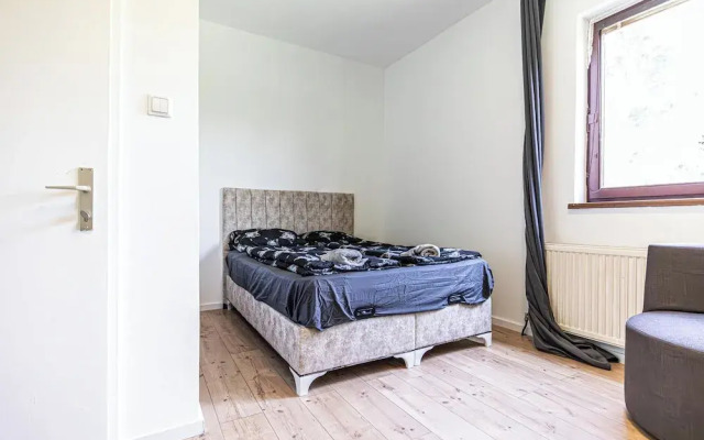 Cozy House  Terrace &Garden  Sleeps 34
