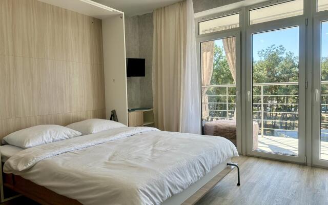 Monaco Apartment 24 on Pionerskiy 272A (83)