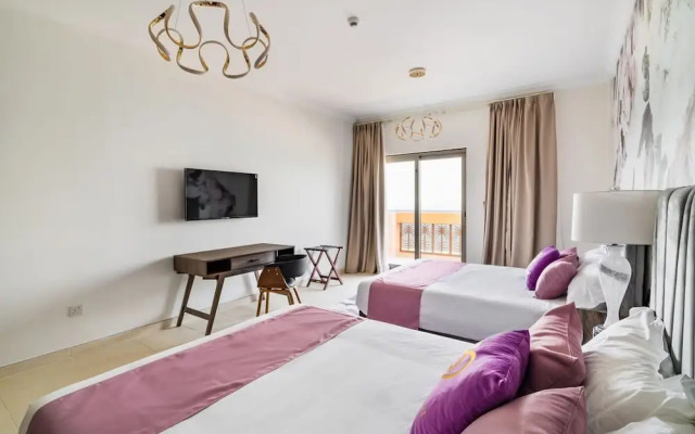 Stunning 2BR Apt Palm Jumeirah