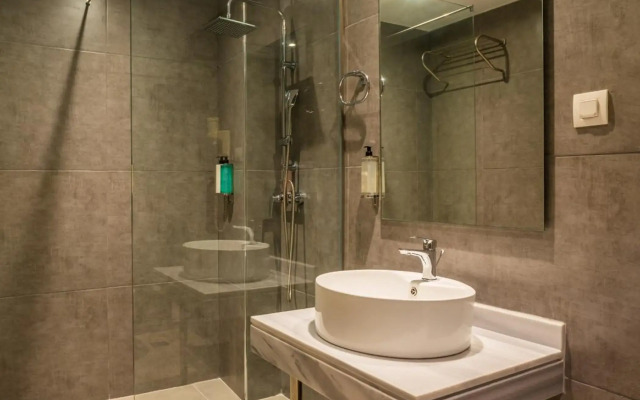 CNic Gemini Hotel