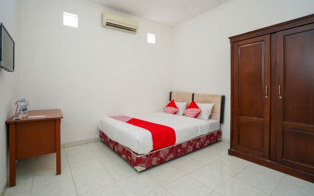 OYO 1281 Home Stay 83