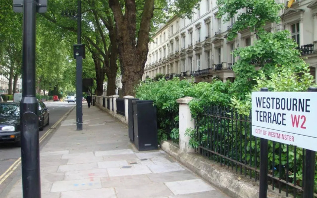 Westbourne Terrace Apartment in London Paddington