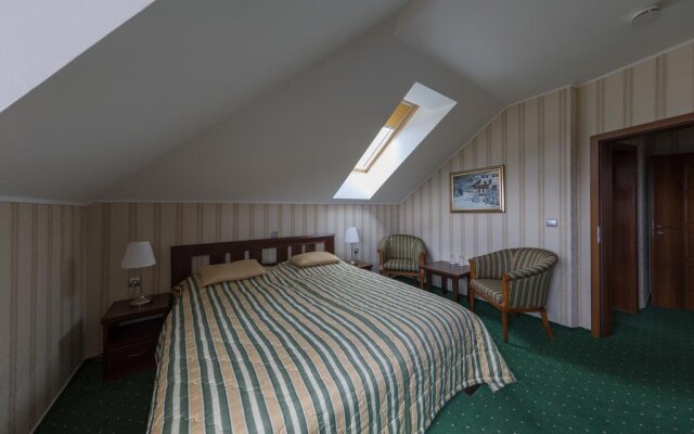 Hotel Krušnohorský Dvůr