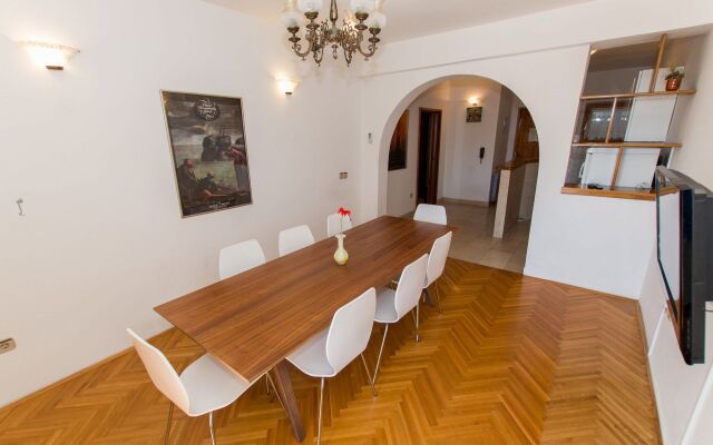 Apartment Prgo - spacious with view & parking: A1  2.kat Makarska, Riviera Makarska