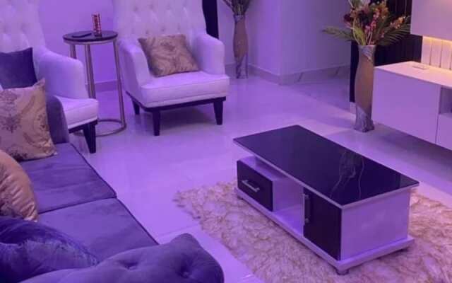 Immaculate 2-bed Apartment in Lekki Ajah