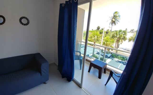 Tropical Condo BBQ Pool 5min to Airport