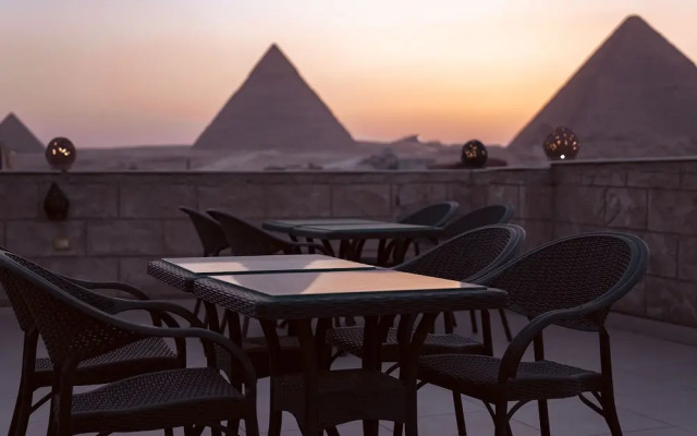 Hassan Pyramids Hotel