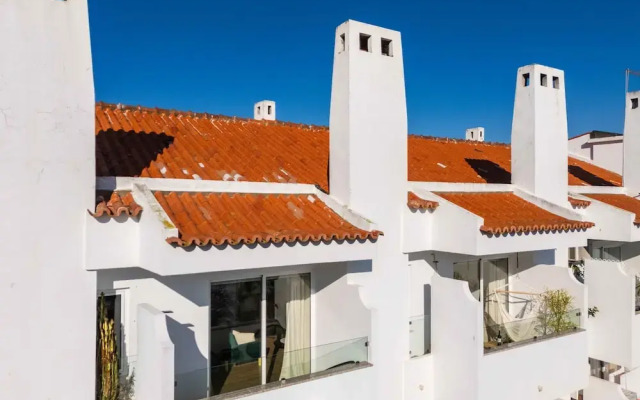 Montechoro Sea View 3 Bedroom Apartment