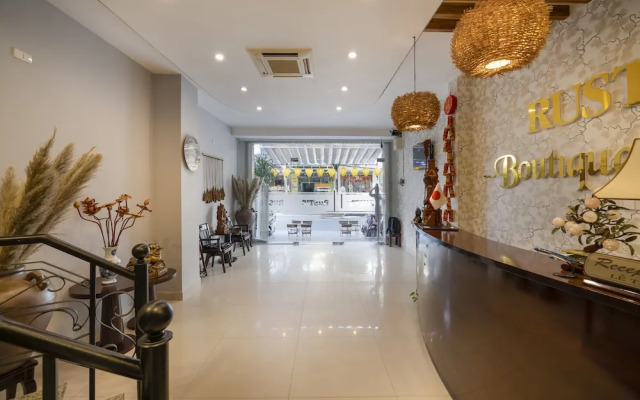 Rustic Hotel Danang