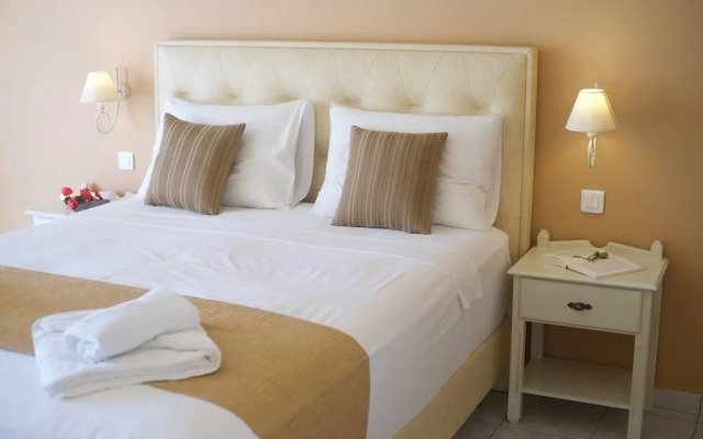 Panoramic Sunset Studios & Apartments