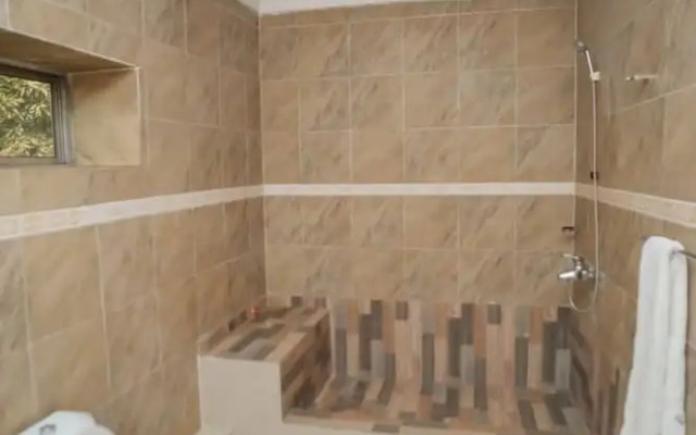 Room-one Large Room With Free Breakfast