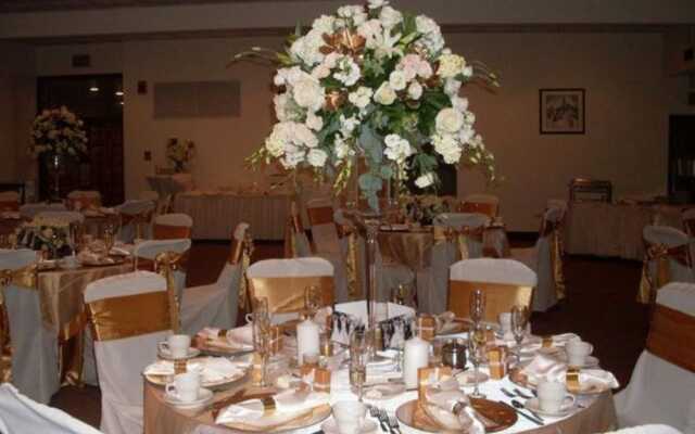 Nichols Village Hotel and Spa