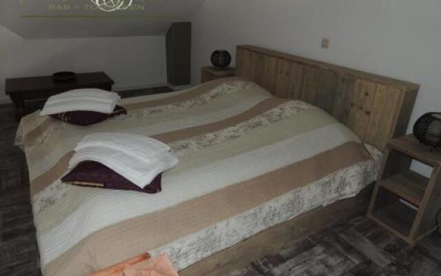 AntiQua & Qook Bed & Breakfast