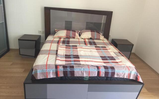Orbi Plaza David Apt.