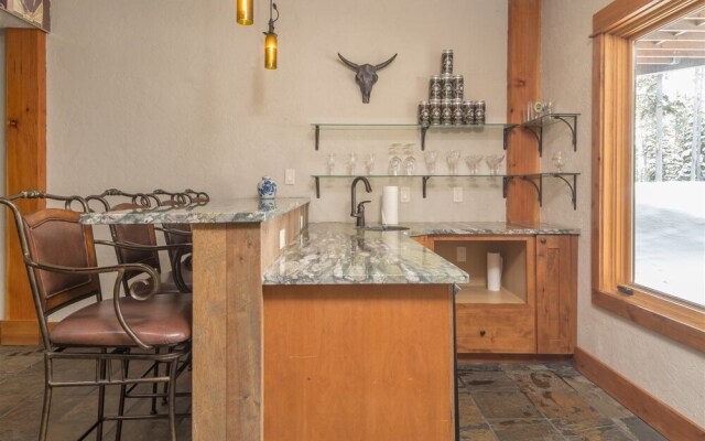 Big Sky - Little Plume Lodge
