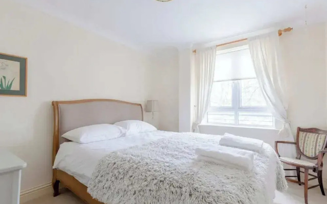 Unique Waterfront 2BD Flat - Rotherhithe