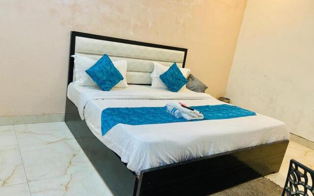 OYO Flagship 80585C Hotel Kings Stay