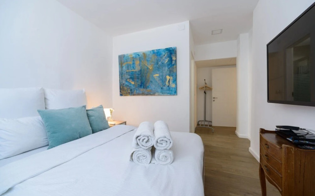 Luxurious Hilton Beach 2BR Suite Parking