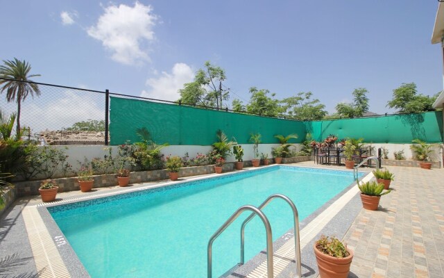 OYO 3422 Hotel Golden Berry