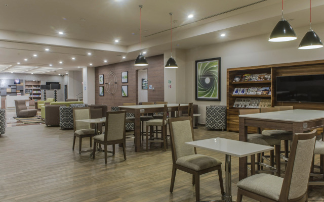 Holiday Inn Express Mexico - Toreo by IHG